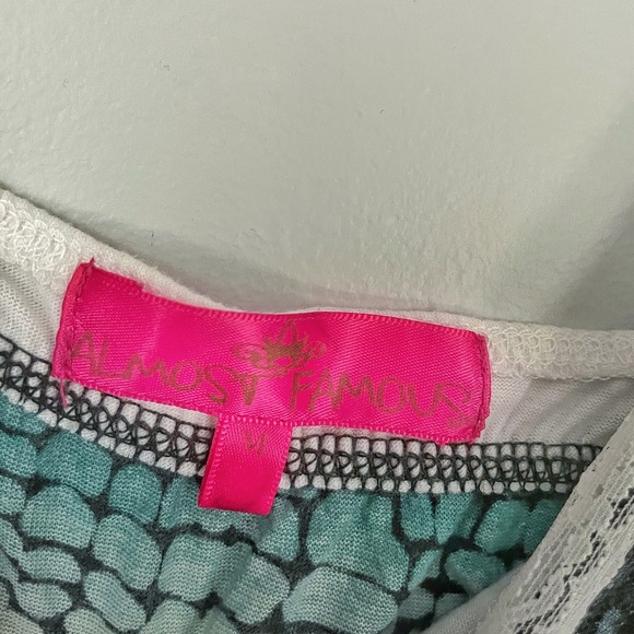 Almost Famous blue ombré fancy tank top. Juniors Size M. - Picture 7 of 9